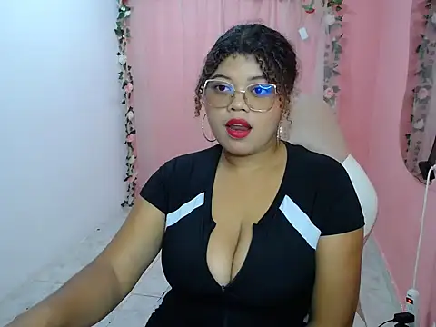 natalietits1 online show from October 9, 7:12 pm