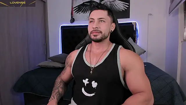 santi aesthetic online show from February 21, 1:06 am