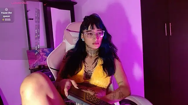 SharaRoss1 online show from November 14, 8:13 am