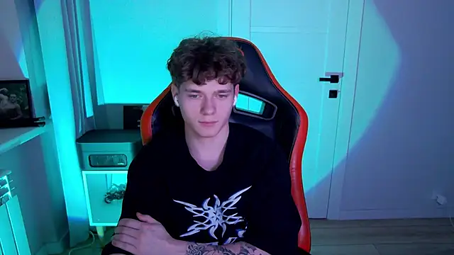 DanyDavis online show from January 16, 1:37 pm