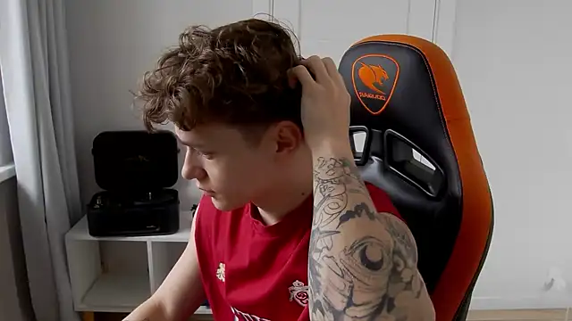 DanyDavis online show from March 21, 7:35 am