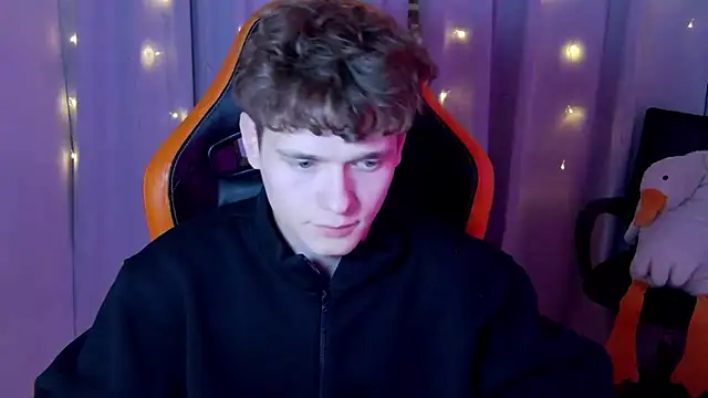 DanyDavis online show from April 10, 8:57 pm