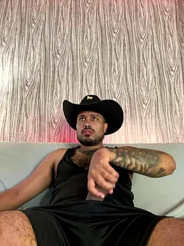 Snapshot of PapiStan chatting on January 18, 1:59 pm PapiStan online show from January 18, 1:59 pm