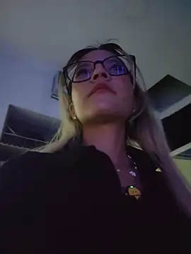 Pretty roxxyy online show from March 16, 11:14 am