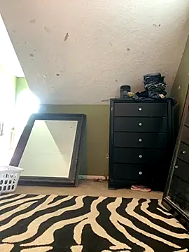 Snapshot of bankruptbabe chatting on October 24, 8:27 pm bankruptbabe online show from October 24, 8:27 pm