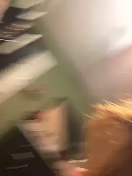 Snapshot of bankruptbabe chatting on December 23, 7:28 am bankruptbabe online show from December 23, 7:28 am