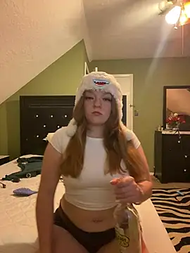 Snapshot of bankruptbabe chatting on January 10, 6:15 am bankruptbabe online show from January 10, 6:15 am