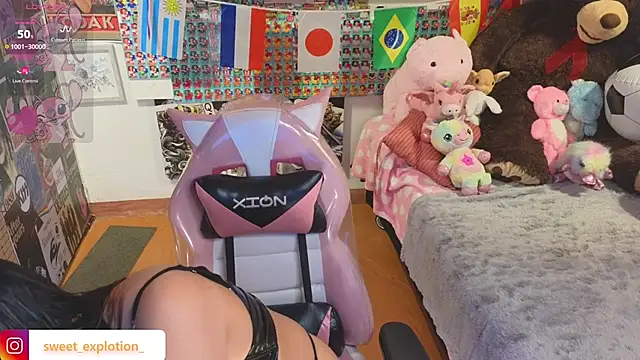Snapshot of sweet-temptation_ chatting on June 30, 4:13 am sweet-temptation online show from June 30, 4:13 am