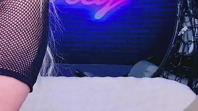 AlessiaCroft online show from May 21, 3:57 am