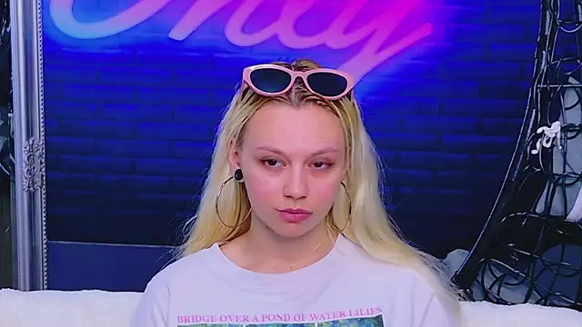 AlessiaCroft online show from May 28, 4:10 am