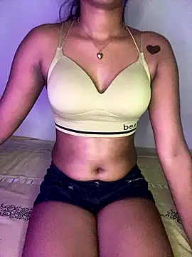 Snapshot of selena_mia chatting on January 12, 5:56 am selena mia online show from January 12, 5:56 am