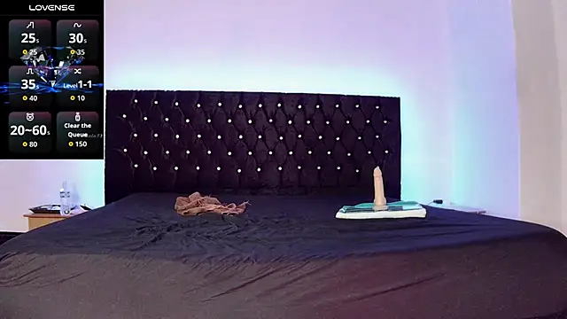 Snapshot of TSLeaMarie chatting on November 22, 5:23 pm TSLeaMarie online show from November 22, 5:23 pm