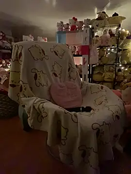 w3tkittty online show from February 24, 5:16 am