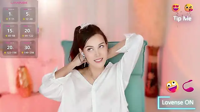 LunaBelle1984 online show from October 11, 3:43 pm