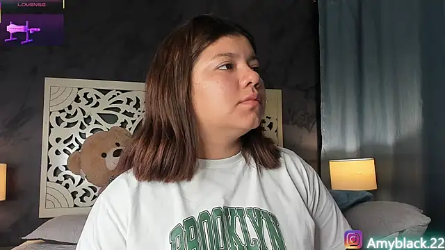 Snapshot of Amyblack__ chatting on February 18, 10:50 pm Amyblack online show from February 18, 10:50 pm