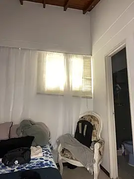 Mia  Gray online show from November 29, 5:49 pm