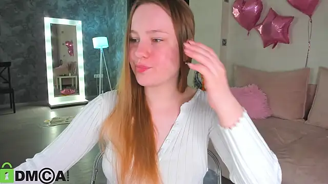Candy Cansew online show from May 15, 10:50 pm