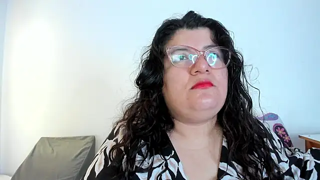 Snapshot of mystery_psique chatting on April 26, 1:42 pm mystery psique online show from April 26, 1:42 pm