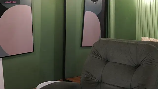 Snapshot of Susan_wall chatting on June 15, 1:08 am Susan wall online show from June 15, 1:08 am