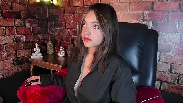 Victoriaa2 Doll online show from February 18, 12:45 pm