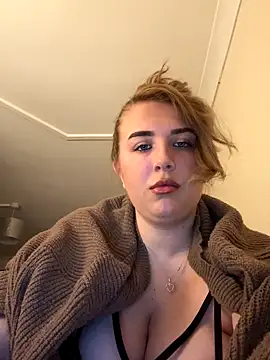 CutieCurvyGirlxo online show from November 30, 10:14 pm
