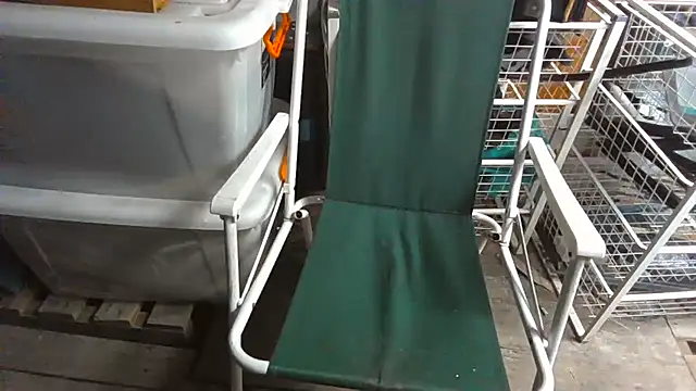 Snapshot of Lovyourpuss chatting on February 19, 2:18 am Lovyourpuss online show from February 19, 2:18 am