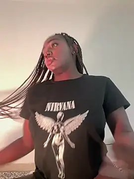 Snapshot of alissradiante1 chatting on February 14, 3:36 am alissradiante1 online show from February 14, 3:36 am