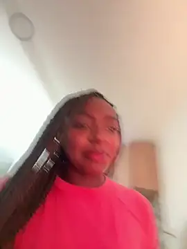 Snapshot of alissradiante1 chatting on February 19, 1:23 am alissradiante1 online show from February 19, 1:23 am