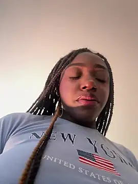 Snapshot of alissradiante1 chatting on February 26, 11:04 pm alissradiante1 online show from February 26, 11:04 pm