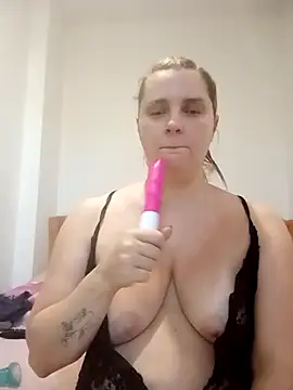 JessicaItalia online show from October 5, 9:18 am