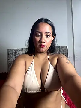 Snapshot of VelaAndEdwar chatting on January 17, 6:07 am VelaAndEdwar online show from January 17, 6:07 am