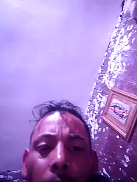 ConfidedAward online show from April 5, 10:45 am