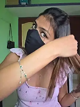 Isha Sax online show from April 4, 6:44 am