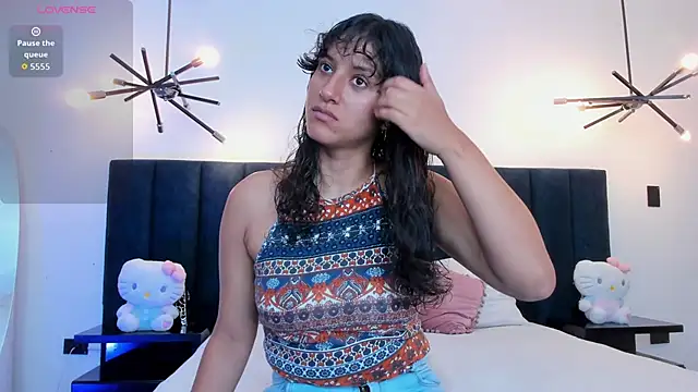 niia7 online show from December 16, 7:41 pm