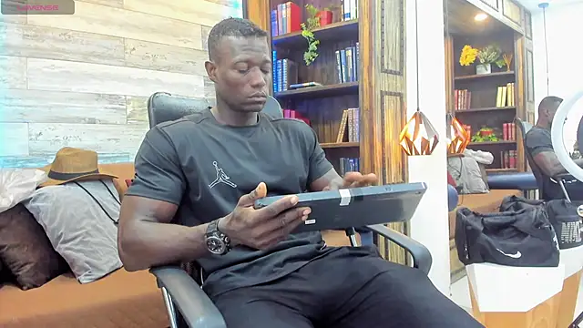 MarcusBlack  online show from November 26, 11:44 am