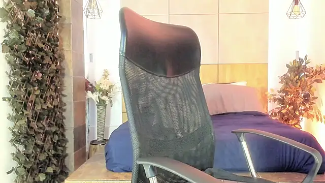 Snapshot of MarcusBlack_ chatting on May 7, 11:26 am MarcusBlack online show from May 7, 11:26 am