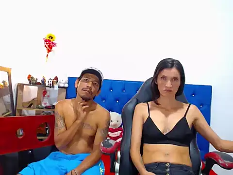 Snapshot of nachoandnathasha chatting on May 15, 3:57 am nachoandnathasha online show from May 15, 3:57 am