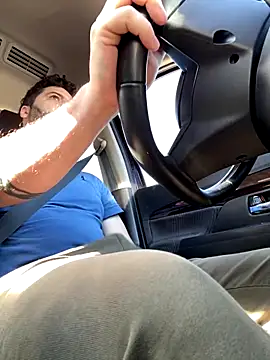 Snapshot of uto857 chatting on November 14, 1:32 pm uto857 online show from November 14, 1:32 pm