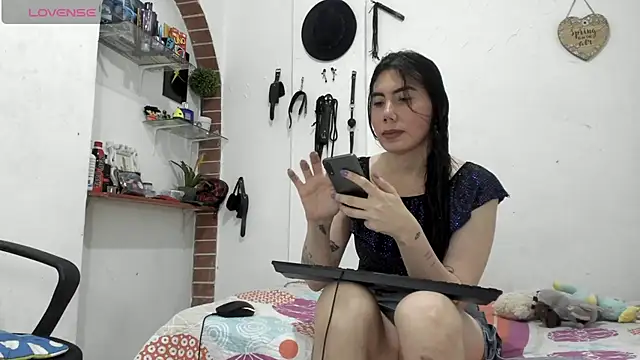 Snapshot of morbo_total69 chatting on March 17, 12:15 am morbo total69 online show from March 17, 12:15 am