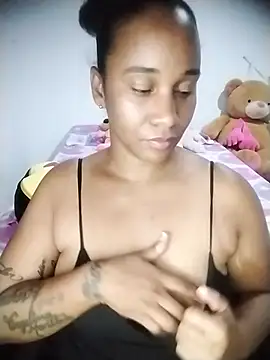 EbonyHorrny online show from October 27, 4:49 am