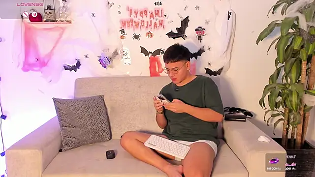 Young Ben online show from October 25, 11:54 pm