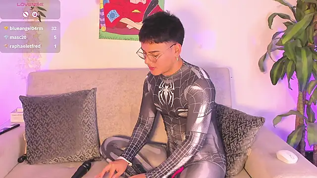 Young Ben online show from November 17, 9:09 pm