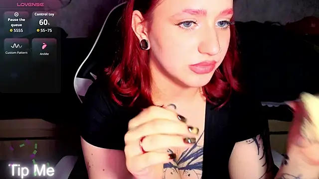 Snapshot of Mini_Lady1 chatting on July 11, 7:49 pm Mini Lady1 online show from July 11, 7:49 pm