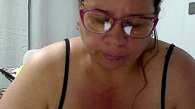 luciana69hot online show from March 28, 10:31 pm