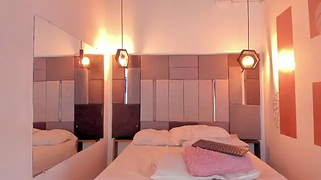 FreyrStone online show from February 3, 6:40 am