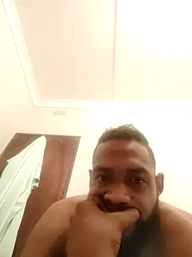 kulliguy online show from October 28, 8:44 pm