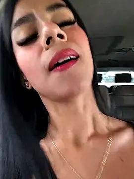 Juliana Xander online show from October 8, 2:25 pm