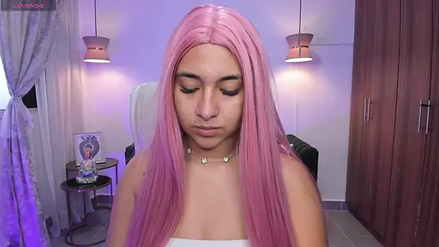 DANDARA THOM online show from October 24, 7:21 pm