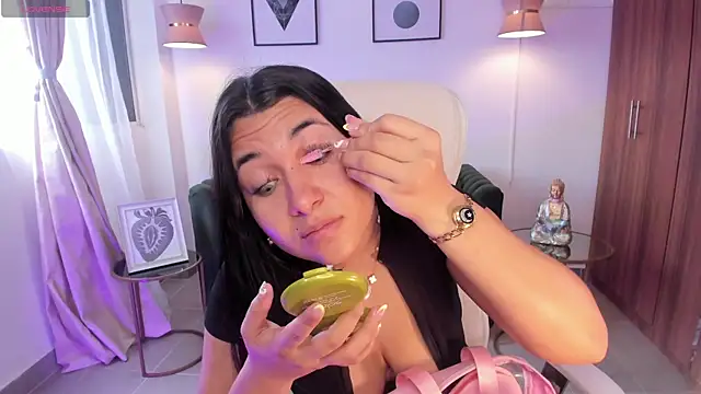 DANDARA THOM online show from November 26, 7:26 pm