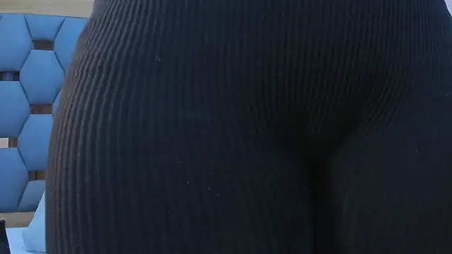 juliette pretty  online show from March 15, 7:09 pm